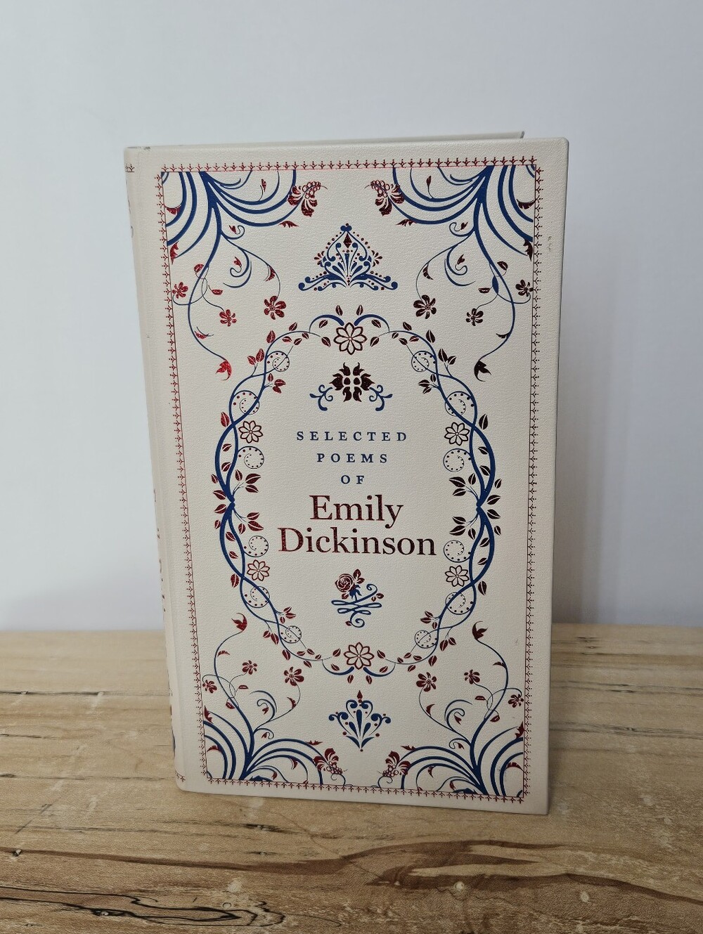 Poems of Emily Dickinson - Decorative Cream Hardcover